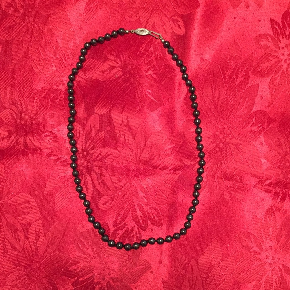 Necklace Hematite 5 mm hand knotted 18"